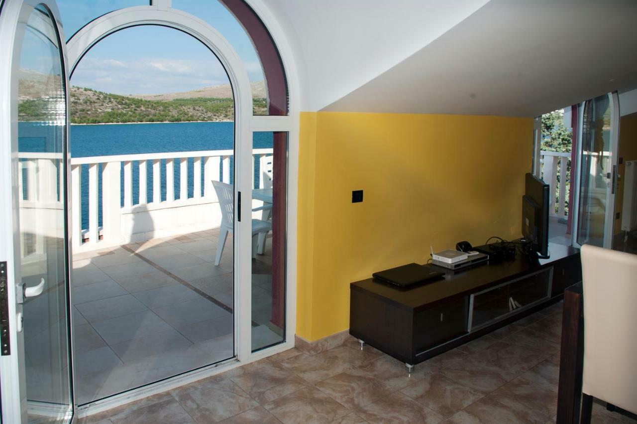 Grebaštica Beautiful Villa 6 Metres From Sea מראה חיצוני תמונה