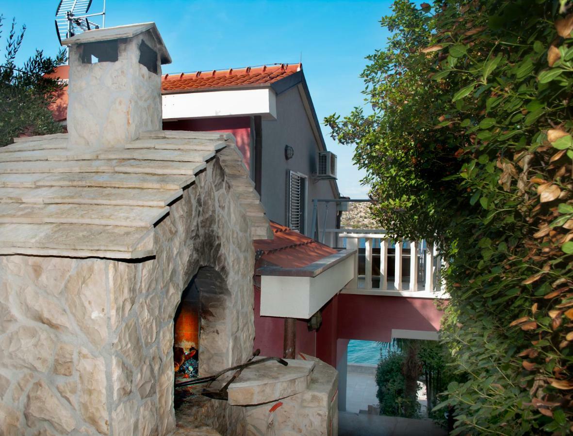 Grebaštica Beautiful Villa 6 Metres From Sea מראה חיצוני תמונה