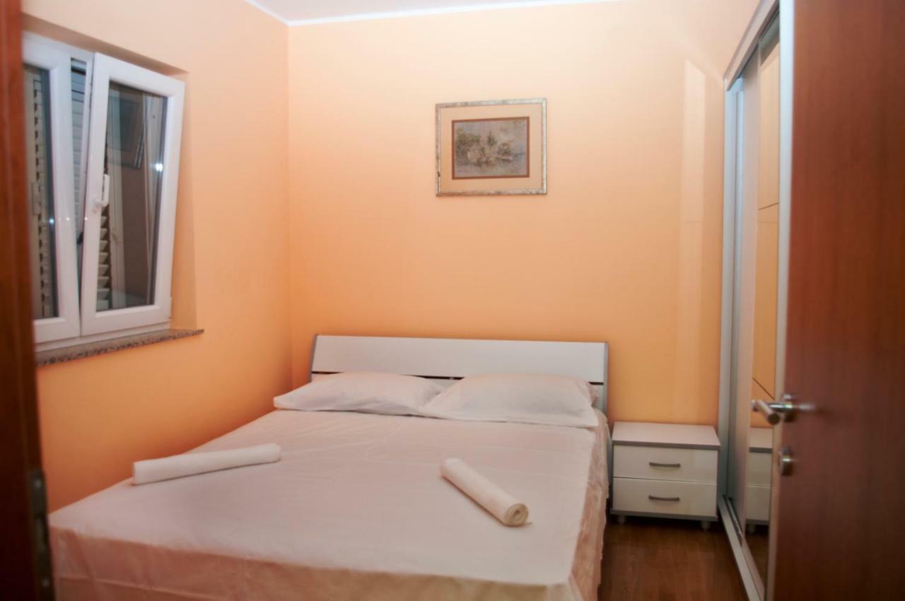 Grebaštica Beautiful Villa 6 Metres From Sea מראה חיצוני תמונה